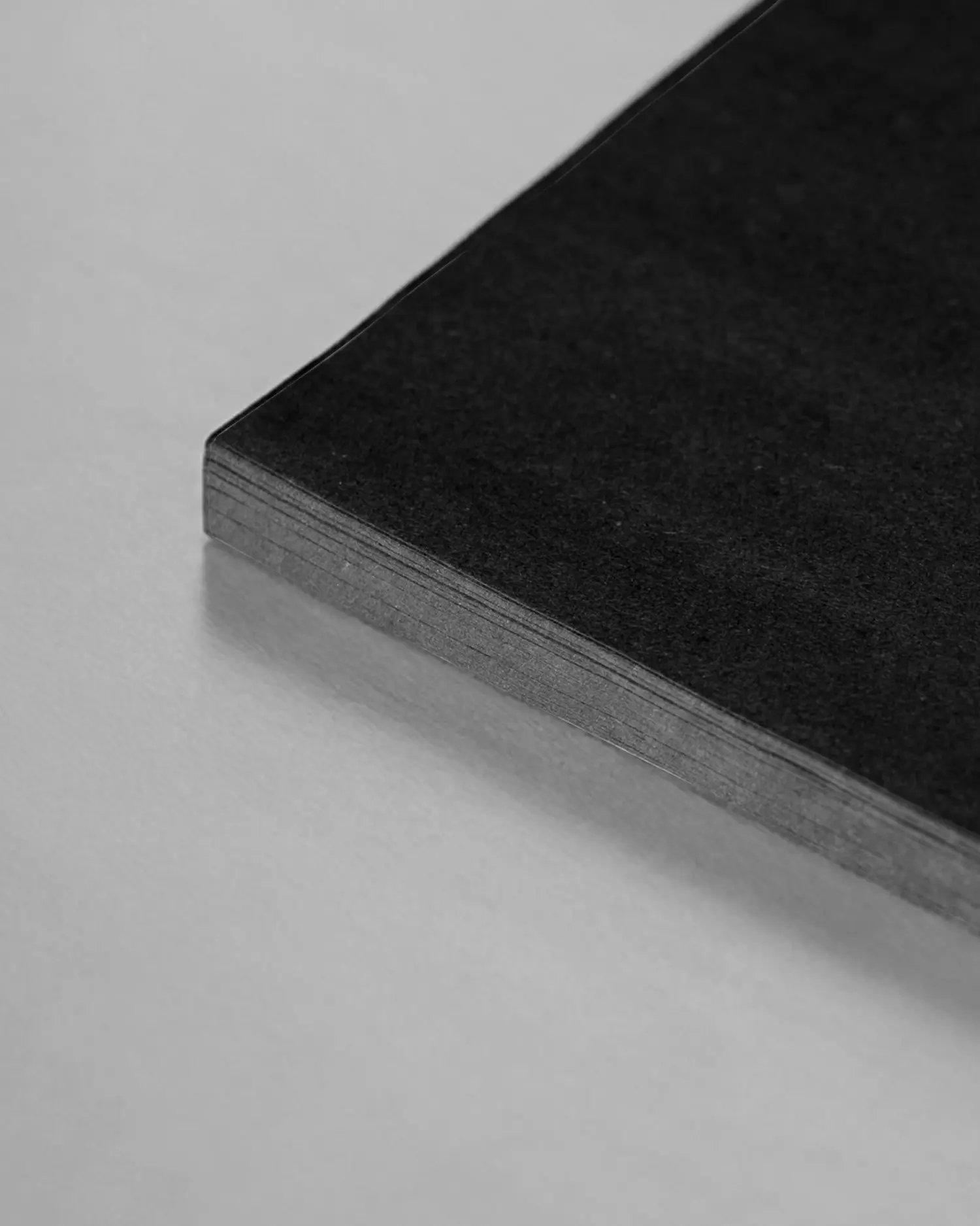nera-dettaglio nera-dettaglio